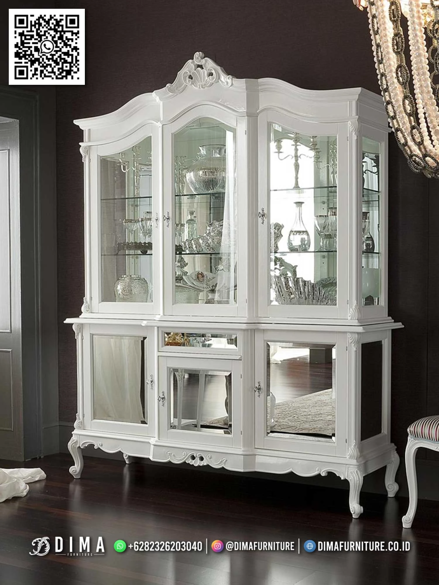 Lemari Pajangan Kaca Klasik Putih Mewah Clarice 273DF Lemari Pajangan Kaca Klasik Putih Mewah Clarice 273DF