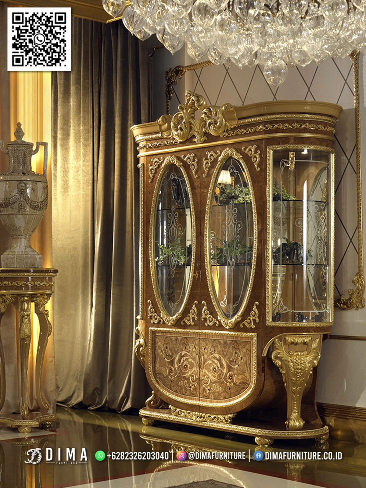Lemari Hias Mewah Kayu Jati Caitlyn Glamours 331DF Lemari Hias Mewah Kayu Jati Caitlyn Glamours 331DF