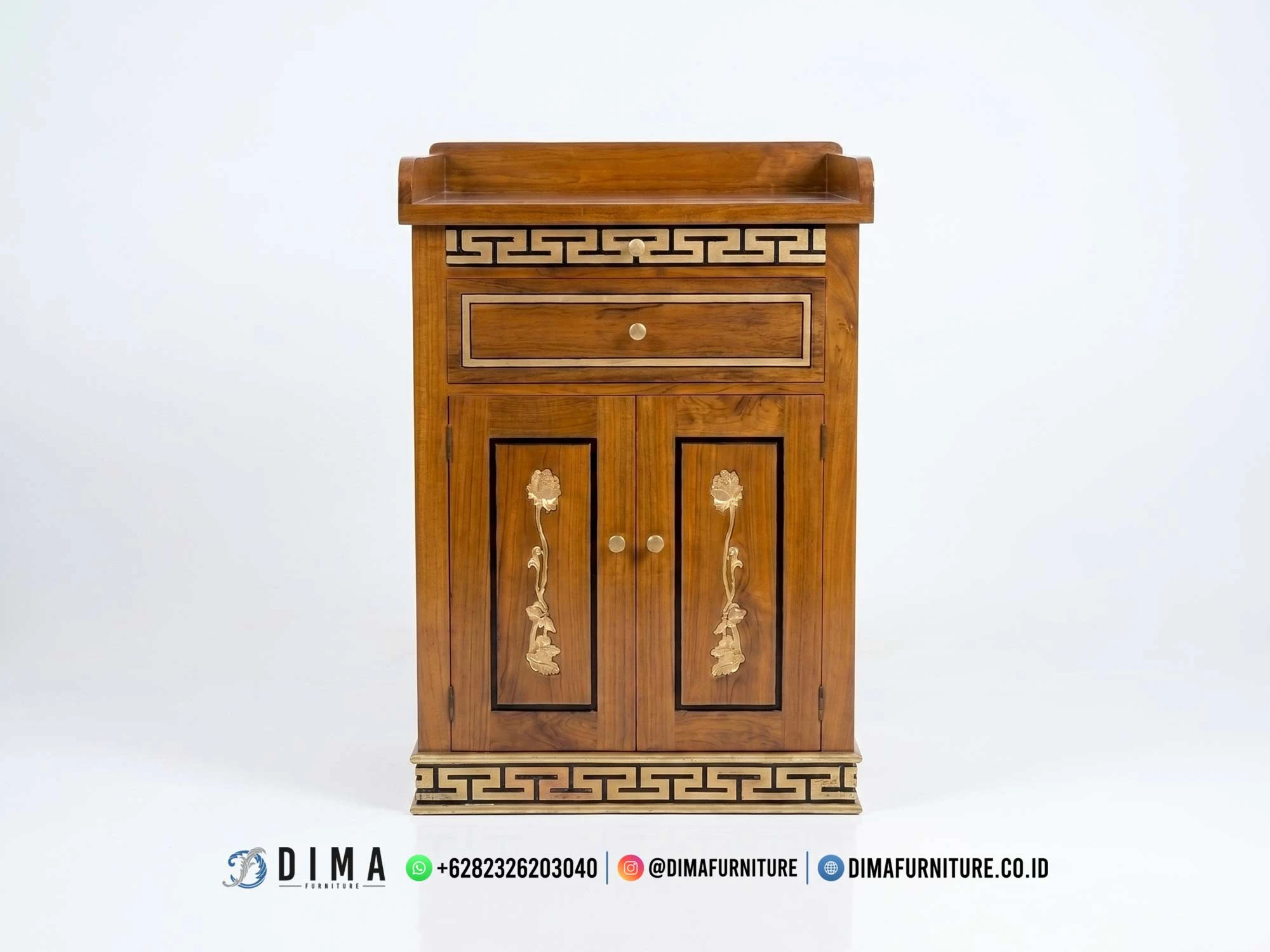 Model Meja Altar Sembayang Kayu Jati 3 Laci 436DF Model Meja Altar Sembayang Kayu Jati 3 Laci 436DF